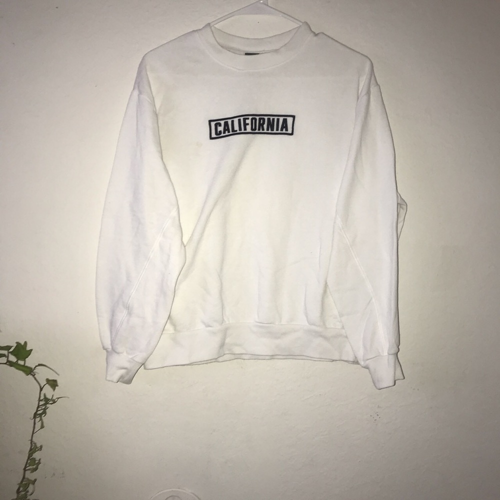 Wild Fable sweatshirt that says CALIFORNIA
